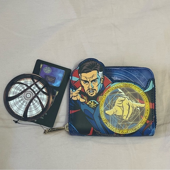 Loungefly Dr. Strange wallet - Picture 1 of 2